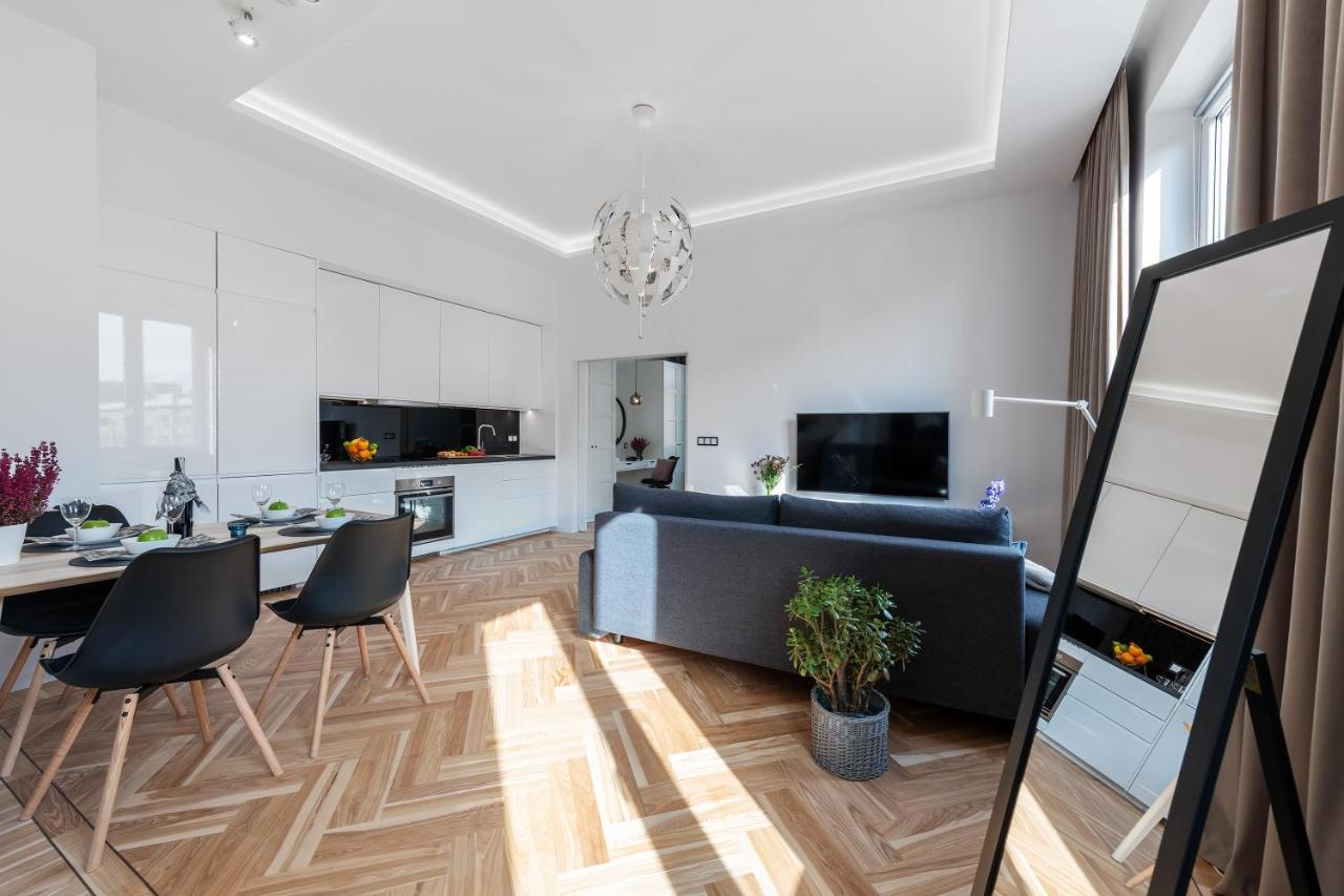 Marszalkowska Center Serviced Apartments วอร์ซอ ภายนอก รูปภาพ